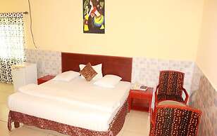 Carlcon Hotel