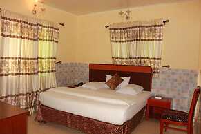 Carlcon Hotel
