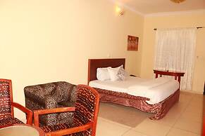 Carlcon Hotel