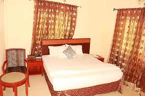 Carlcon Hotel