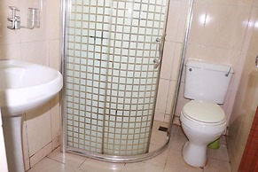 Carlcon Hotel