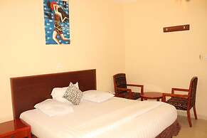 Carlcon Hotel