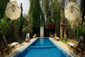 Hotel Bundelkhand Riverside