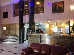 Cynergy Suites Royale