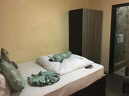 Cynergy Suites Royale