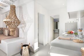 Perla Suites - Delmar Collection