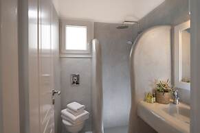 Perla Suites - Delmar Collection