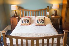 Compton Guest House