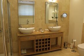 Rowton Hall Hotel and Spa