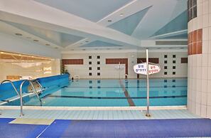 Luxurious Sea View 3BR Pool Spa and Gym