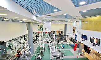 Luxurious Sea View 3BR Pool Spa and Gym