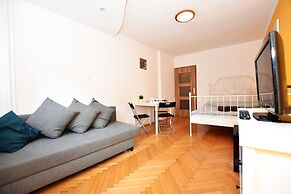 City Central Apartments - Old Town