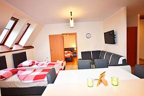 City Central Apartments - Old Town