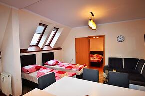 City Central Apartments - Old Town