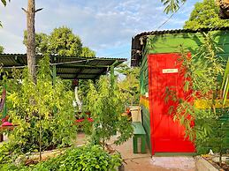 The Judy House Cottages and Rooms