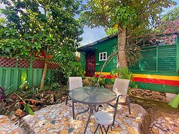 The Judy House Cottages and Rooms