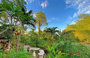 The Judy House Cottages and Rooms