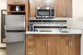 Best Western Plus Hinton Inn & Suites