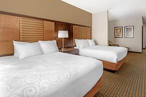 Best Western Plus Hinton Inn & Suites