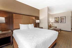 Best Western Plus Hinton Inn & Suites