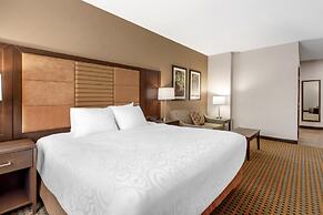 Best Western Plus Hinton Inn & Suites