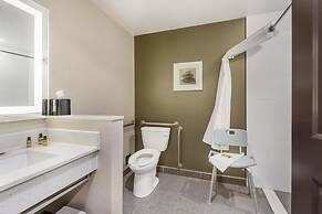 Best Western Plus Hinton Inn & Suites