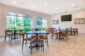 GLō Best Western Kanata Ottawa West