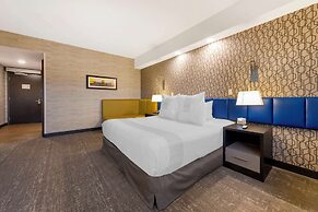 GLō Best Western Kanata Ottawa West