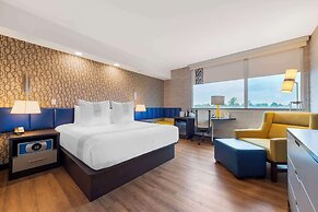 GLō Best Western Kanata Ottawa West