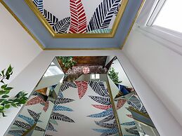 Luxury 2 Bedroom Duplex - Beautiful Monument View