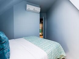 Luxury 2 Bedroom Duplex - Beautiful Monument View