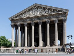 Luxury 2 Bedroom Duplex - Beautiful Monument View