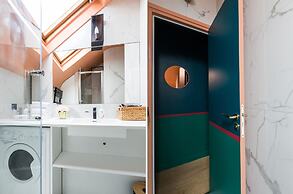 Luxury 2 Bedroom Duplex - Beautiful Monument View