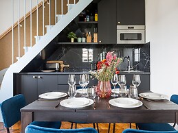 Luxury 2 Bedroom Duplex - Beautiful Monument View