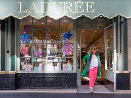 Luxury 2 Bedroom Duplex - Beautiful Monument View