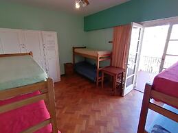 Alamo Hostel & Suites