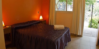 Alamo Hostel & Suites