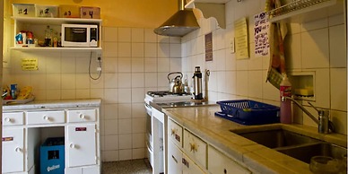 Alamo Hostel & Suites