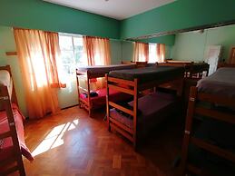 Alamo Hostel & Suites