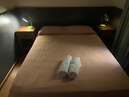 Alamo Hostel & Suites