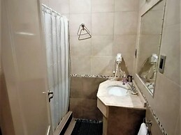 Alamo Hostel & Suites