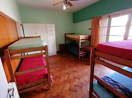 Alamo Hostel & Suites
