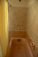 Alamo Hostel & Suites