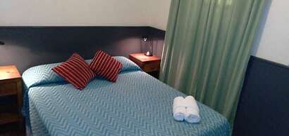 Alamo Hostel & Suites