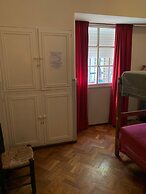 Alamo Hostel & Suites