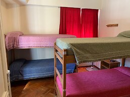 Alamo Hostel & Suites