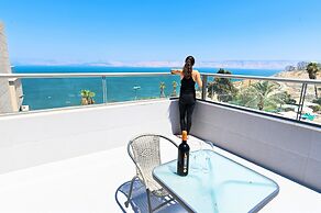 Galilee Triple Terrace