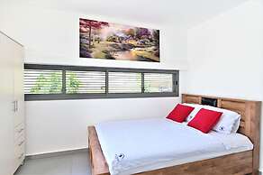 Galilee Triple Terrace