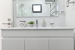 Galilee Triple Terrace