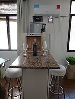 Beautiful Quiet Apartment Near Aristides